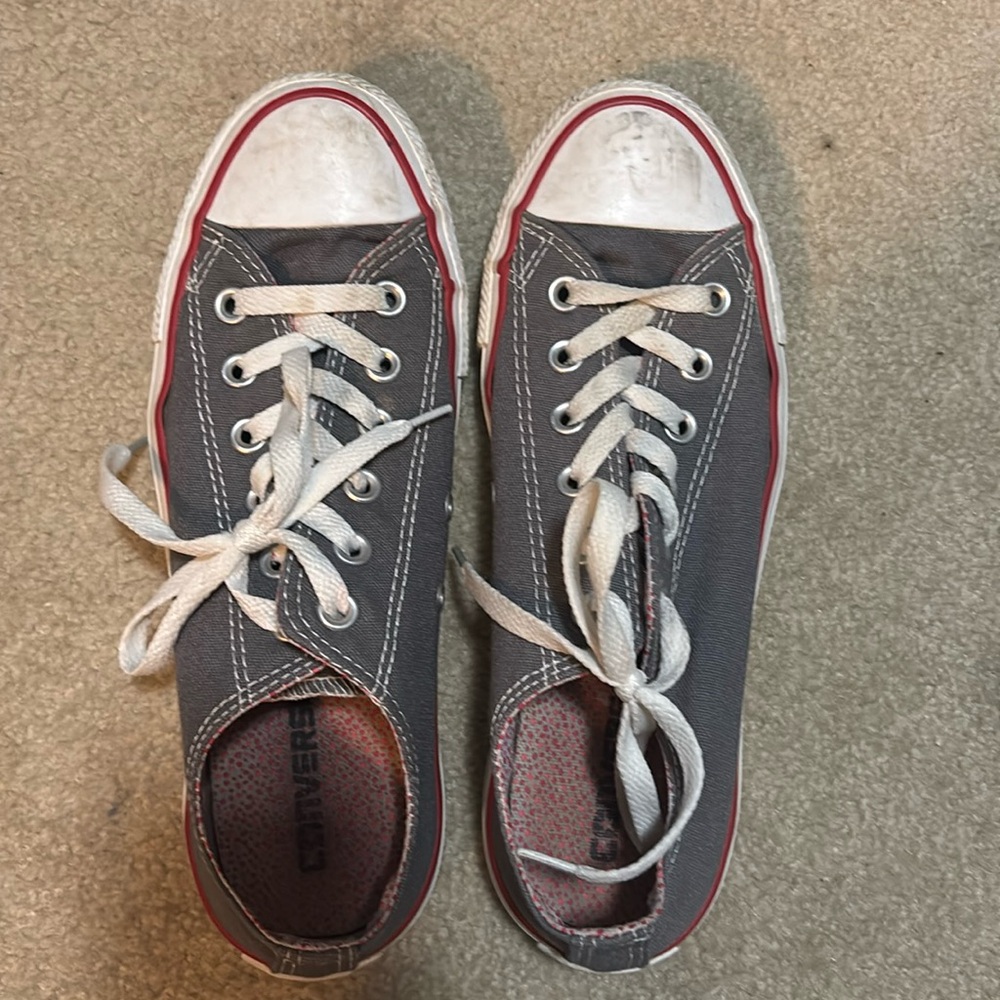 Gray converse sneakers, women size 8